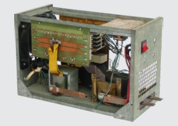 В 1987 году разработан первый инверторный аппарат MOSFET для ручной дуговой сварки.